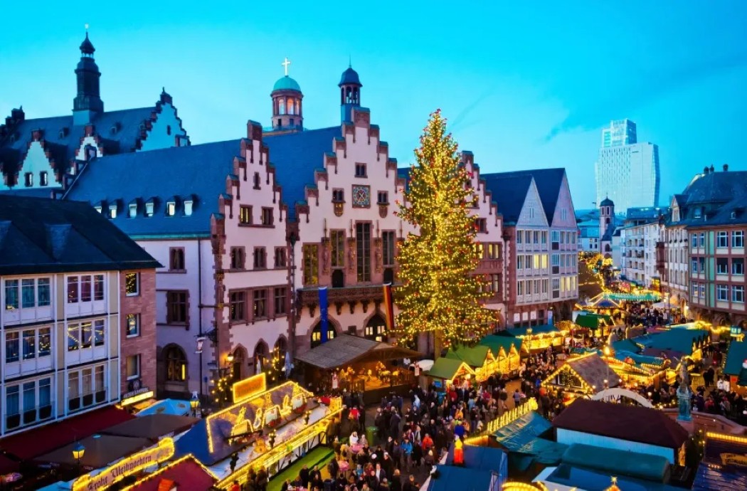 Christmas Holiday Travel Experiences